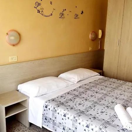 Pensión In Guest - New Cirene Double Economy Rímini